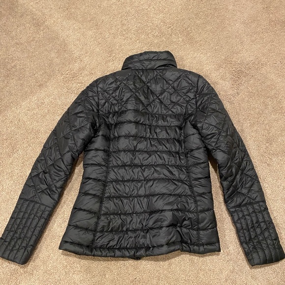 NEVER WORN Patagonia black down jacket size small - Picture 3 of 3